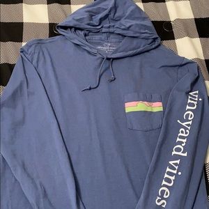 Vineyard vines t shirt hoodie